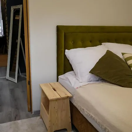 Silti, Atjaunoti Dzivokli Tuvu Centram - 1st Floor Apartment