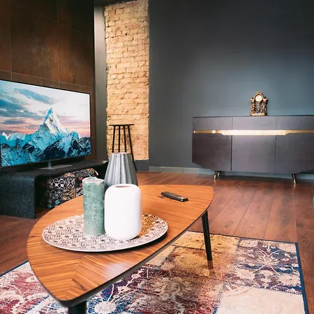 Silti, Atjaunoti Dzivokli Tuvu Centram - 1st Floor Apartment