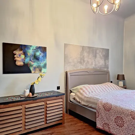 Silti, Atjaunoti Dzivokli Tuvu Centram - 1st Floor Διαμέρισμα Ρίγα