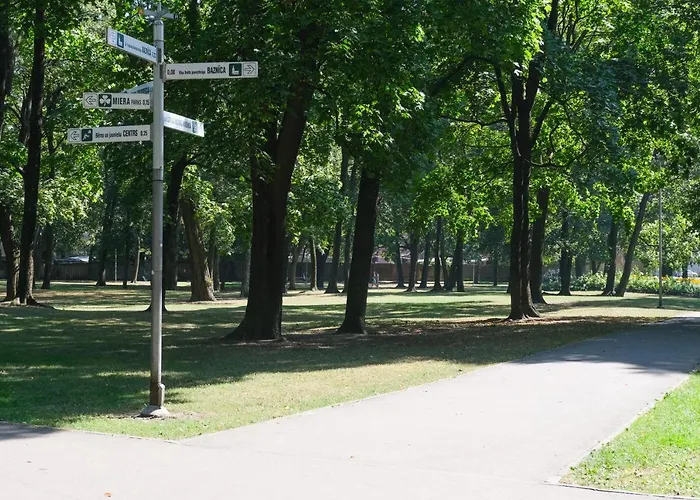 Silti, Atjaunoti Dzivokli Tuvu Centram - 1st Floor Apartment