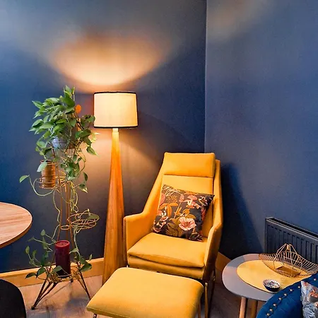 Silti, Atjaunoti Dzivokli Tuvu Centram - 1st Floor Рига