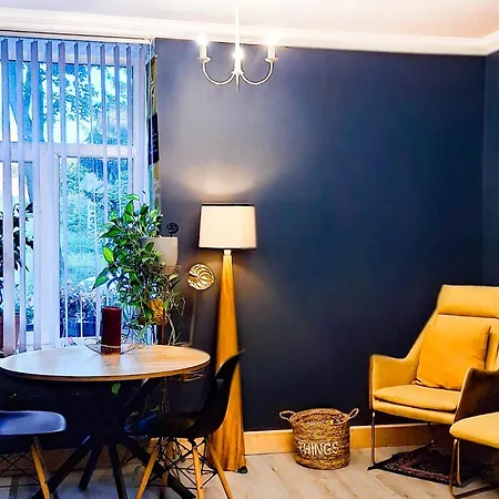 Silti, Atjaunoti Dzivokli Tuvu Centram - 1st Floor * Рига