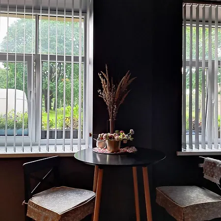 Silti, Atjaunoti Dzivokli Tuvu Centram - 1st Floor Апартаменты Рига